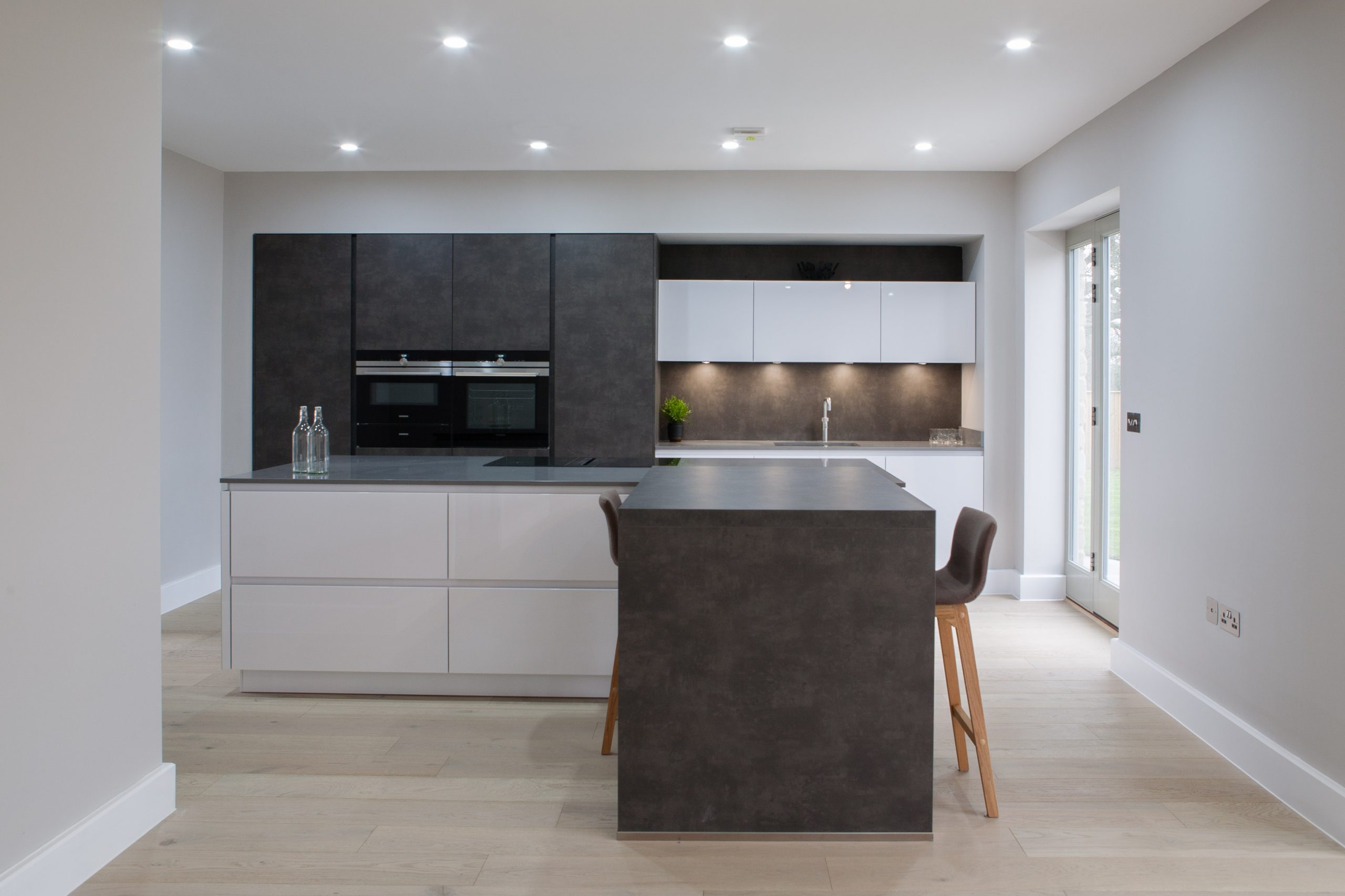 LET THE LIGHT IN – CHOOSING THE PERFECT LIGHTING FOR YOUR KITCHEN LET THE LIGHT IN – CHOOSING THE PERFECT LIGHTING FOR YOUR KITCHEN
