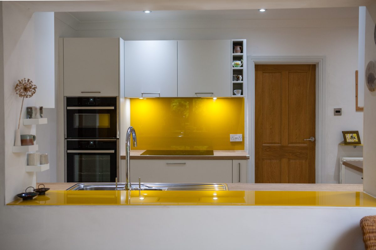 LET THE LIGHT IN – CHOOSING THE PERFECT LIGHTING FOR YOUR KITCHEN LET THE LIGHT IN – CHOOSING THE PERFECT LIGHTING FOR YOUR KITCHEN